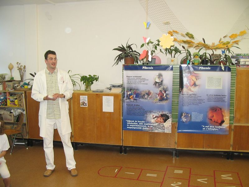 Gyerekexp� P�csett