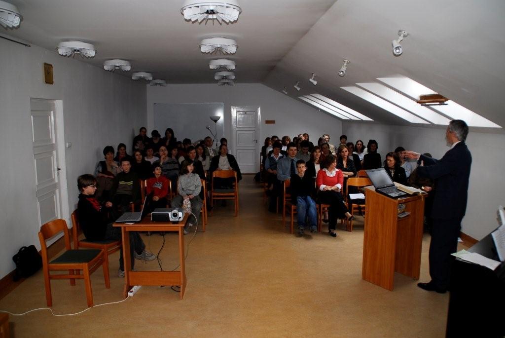 D�lut�ni k�pz�s